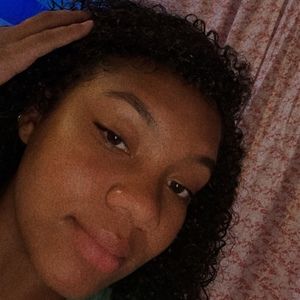 Meet your Posher, Kara